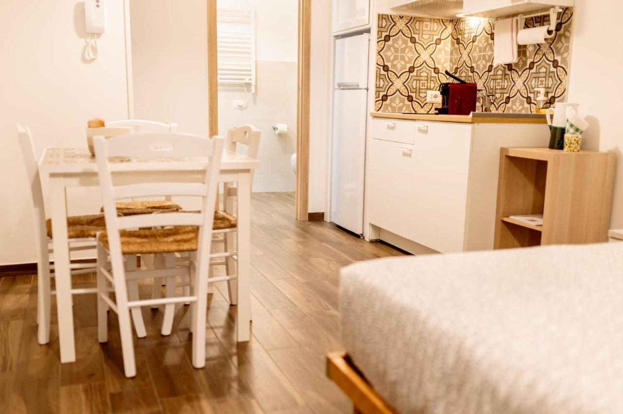 Nonna Vittoria Apartments Mola di Bari Exteriör bild