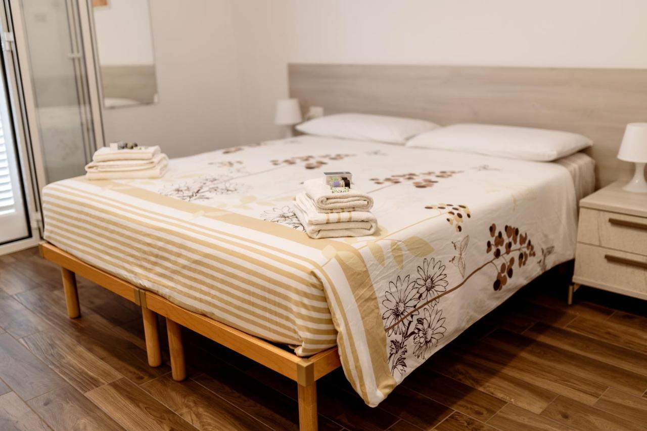 Nonna Vittoria Apartments Mola di Bari Exteriör bild