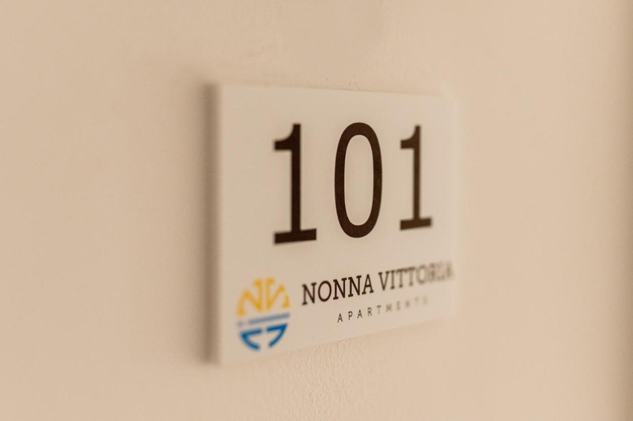 Nonna Vittoria Apartments Mola di Bari Exteriör bild