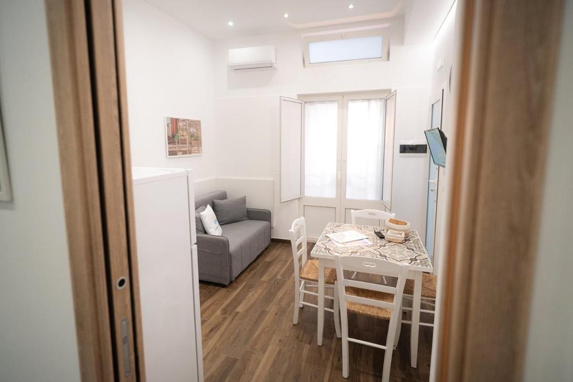 Nonna Vittoria Apartments Mola di Bari Exteriör bild